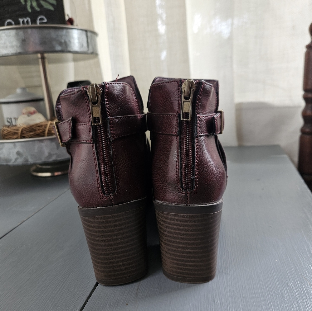 Frye & Co Pembrooke Boots in Redwood - Picture 3 of 6